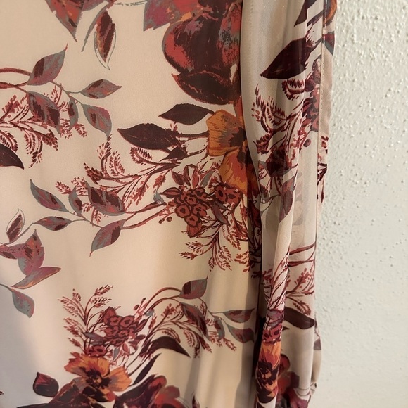 Shifting Dears Beige Floral Print Dress - Picture 10 of 11